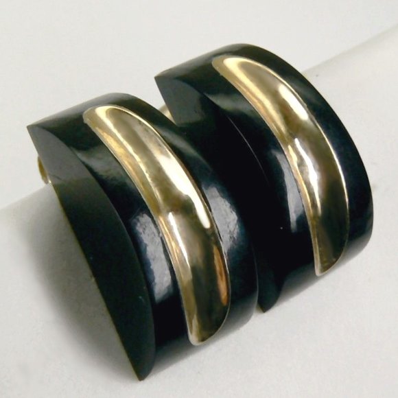 Black CORAL 10K Yellow GOLD Earrings